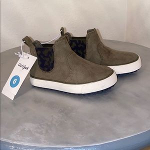 Cat & Jack Olive Anton Boots